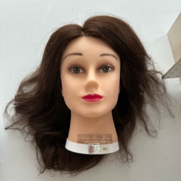 Medium hair length Deluxe Mannequin head for hair styling - Picture 4 of 5